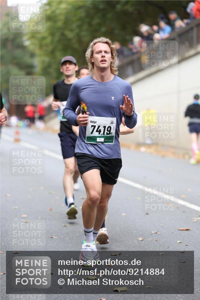 05.10.2025 - 20. swb-Marathon Bremen Michael Strokosch http://msf.ph/oto/9214884 05.10.2025 12:40:05 Laufen 74, 19 meine-sportfotos.de