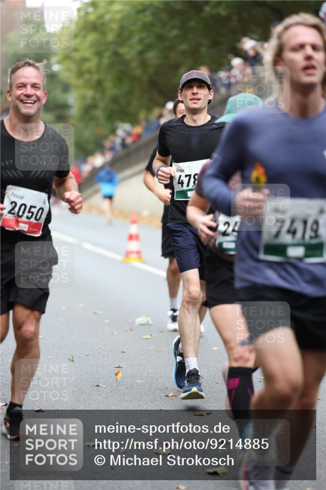 05.10.2025 - 20. swb-Marathon Bremen Michael Strokosch http://msf.ph/oto/9214885 05.10.2025 12:40:06 Laufen 1441, 2050, 478, 24, 7419 meine-sportfotos.de