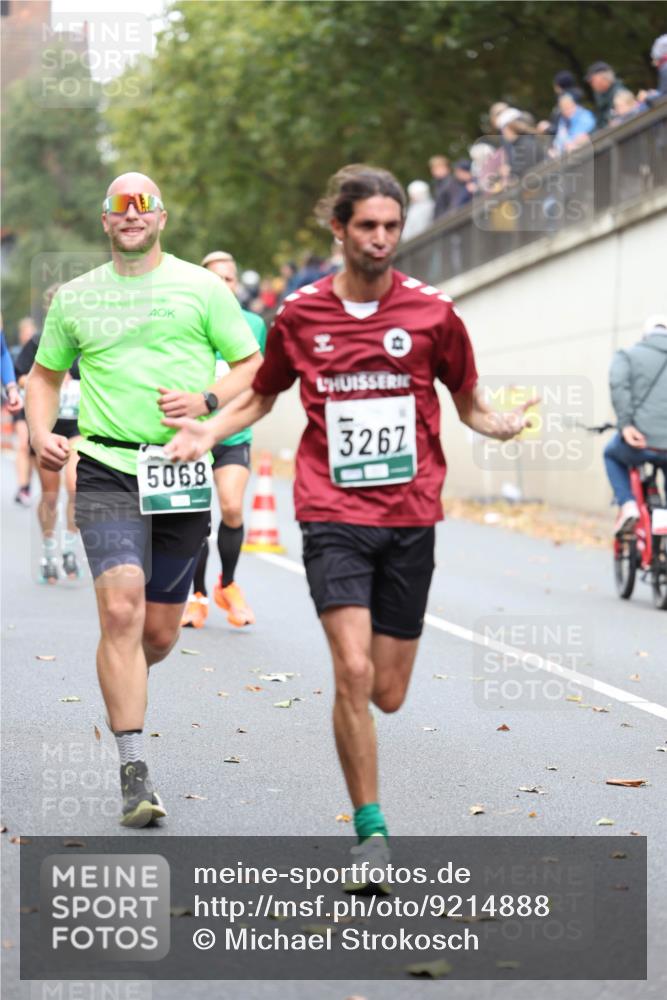 05.10.2025 - 20. swb-Marathon Bremen Michael Strokosch http://msf.ph/oto/9214888 05.10.2025 12:40:09 Laufen 5068, 3267 meine-sportfotos.de