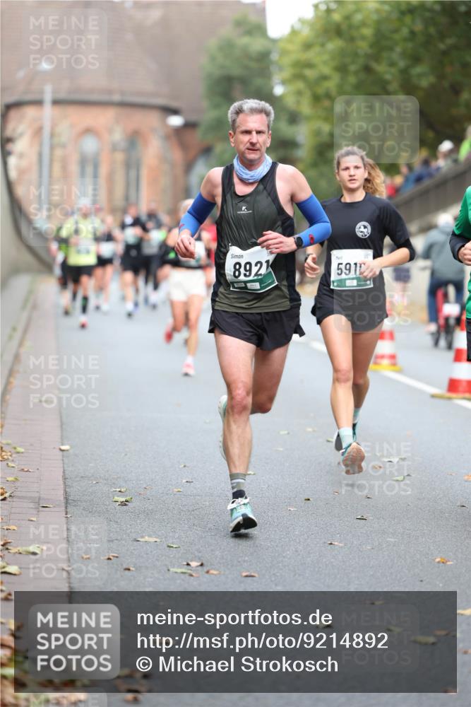 05.10.2025 - 20. swb-Marathon Bremen Michael Strokosch http://msf.ph/oto/9214892 05.10.2025 12:40:11 Laufen 8921, 591 meine-sportfotos.de