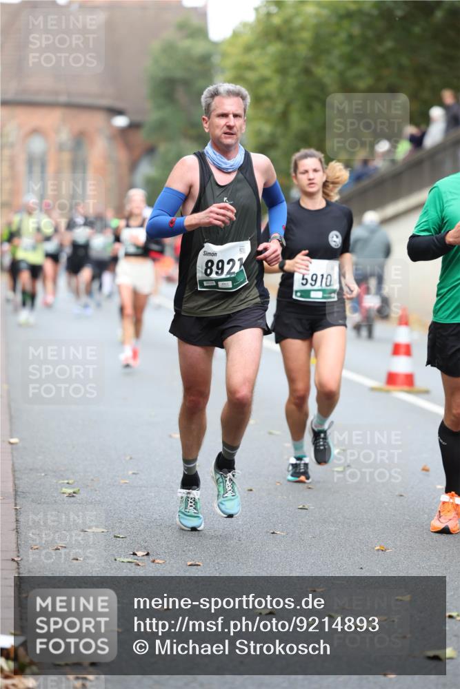 05.10.2025 - 20. swb-Marathon Bremen Michael Strokosch http://msf.ph/oto/9214893 05.10.2025 12:40:11 Laufen 892, 5910 meine-sportfotos.de