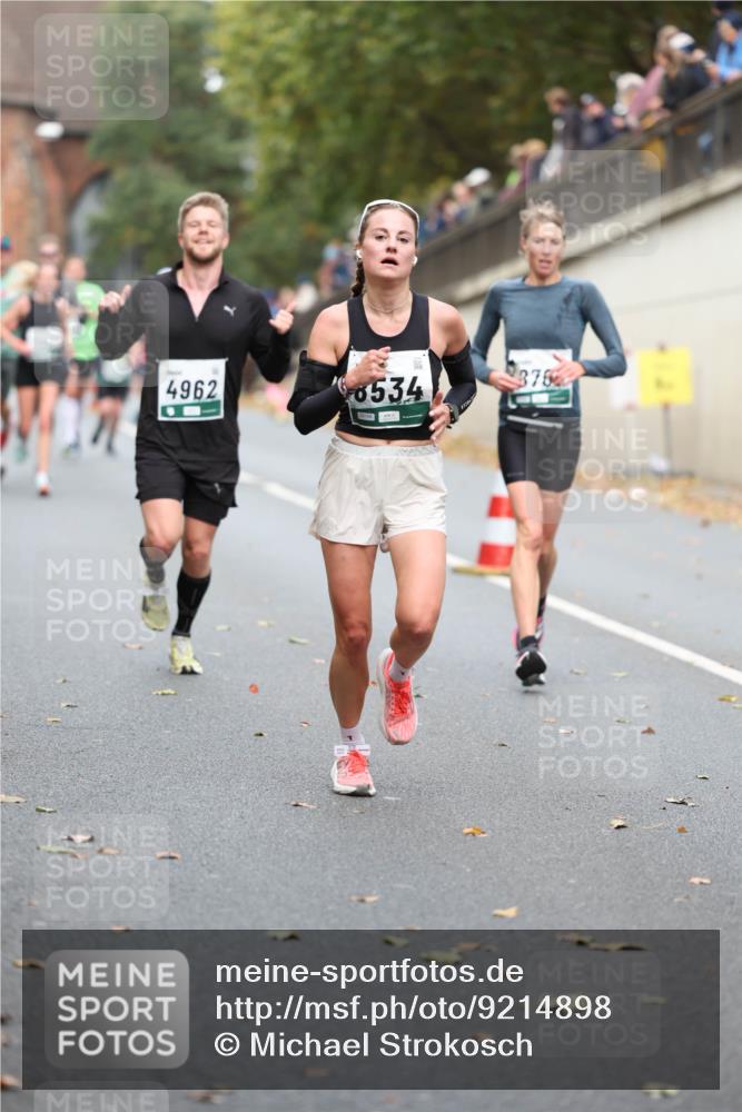 05.10.2025 - 20. swb-Marathon Bremen Michael Strokosch http://msf.ph/oto/9214898 05.10.2025 12:40:15 Laufen 376, 4962, 6534 meine-sportfotos.de