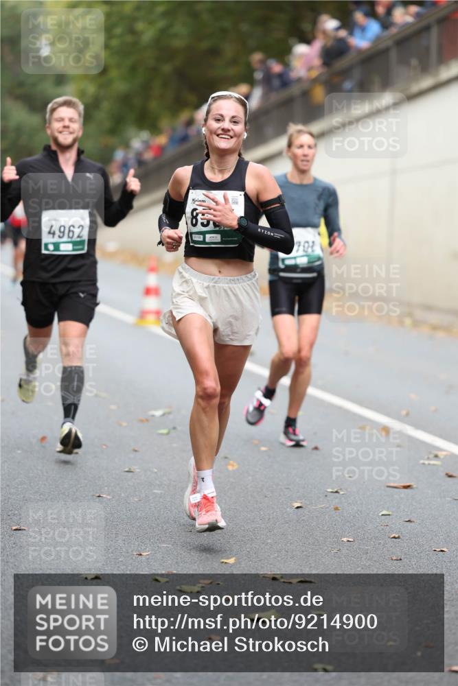 05.10.2025 - 20. swb-Marathon Bremen Michael Strokosch http://msf.ph/oto/9214900 05.10.2025 12:40:15 Laufen 4962, 85, 703 meine-sportfotos.de