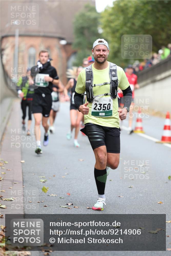05.10.2025 - 20. swb-Marathon Bremen Michael Strokosch http://msf.ph/oto/9214906 05.10.2025 12:40:18 Laufen 5757, 2350 meine-sportfotos.de