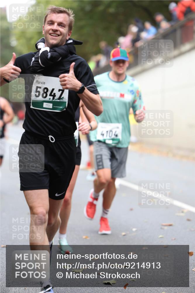 05.10.2025 - 20. swb-Marathon Bremen Michael Strokosch http://msf.ph/oto/9214913 05.10.2025 12:40:20 Laufen 5847, 4104 meine-sportfotos.de