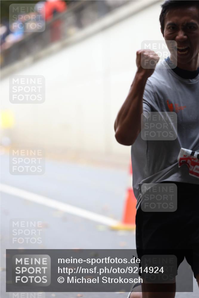 05.10.2025 - 20. swb-Marathon Bremen Michael Strokosch http://msf.ph/oto/9214924 05.10.2025 12:40:26 Laufen  meine-sportfotos.de