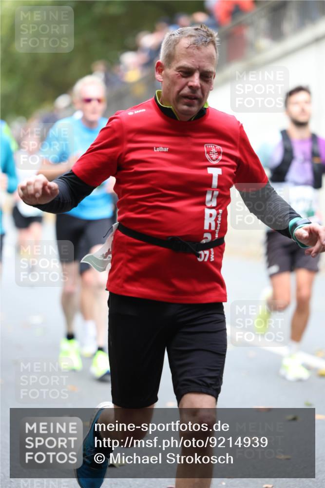 05.10.2025 - 20. swb-Marathon Bremen Michael Strokosch http://msf.ph/oto/9214939 05.10.2025 12:40:35 Laufen  meine-sportfotos.de