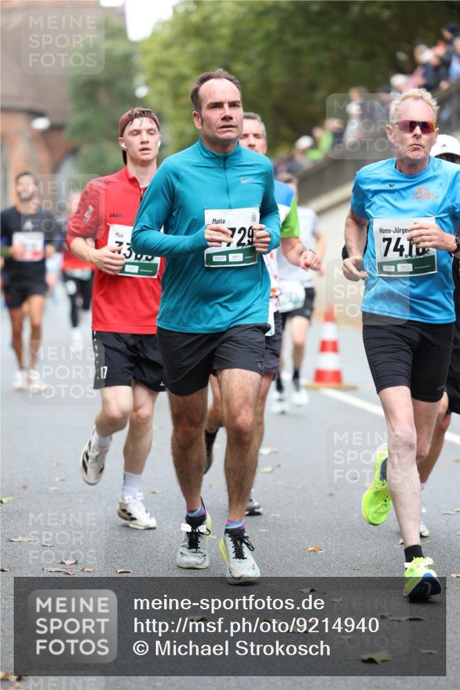05.10.2025 - 20. swb-Marathon Bremen Michael Strokosch http://msf.ph/oto/9214940 05.10.2025 12:40:35 Laufen 23, 17, 29, 74, 10, 07253 meine-sportfotos.de