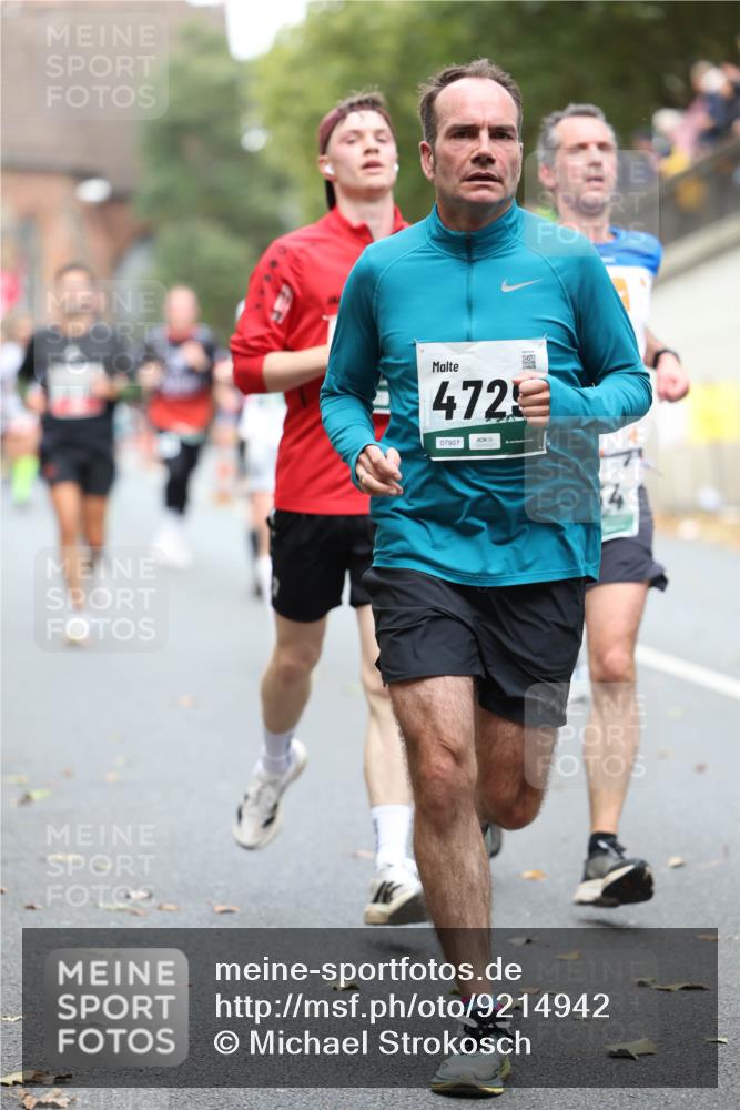 05.10.2025 - 20. swb-Marathon Bremen Michael Strokosch http://msf.ph/oto/9214942 05.10.2025 12:40:36 Laufen 4725, 07907 meine-sportfotos.de