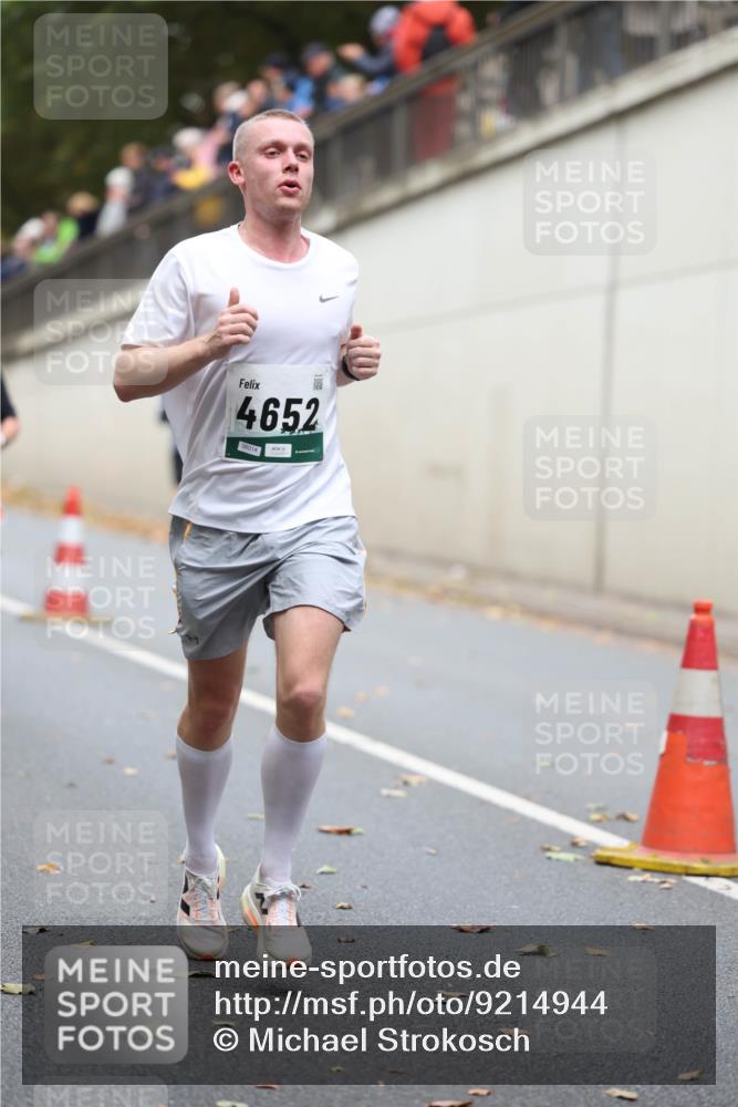 05.10.2025 - 20. swb-Marathon Bremen Michael Strokosch http://msf.ph/oto/9214944 05.10.2025 12:40:38 Laufen 11, 4652 meine-sportfotos.de