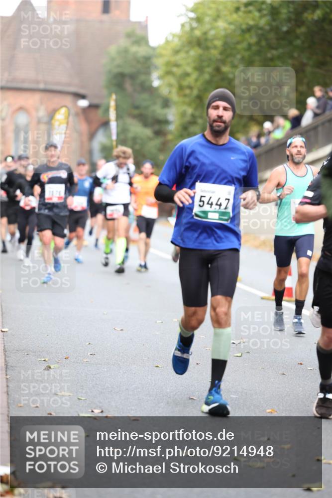 05.10.2025 - 20. swb-Marathon Bremen Michael Strokosch http://msf.ph/oto/9214948 05.10.2025 12:40:40 Laufen 5447 meine-sportfotos.de