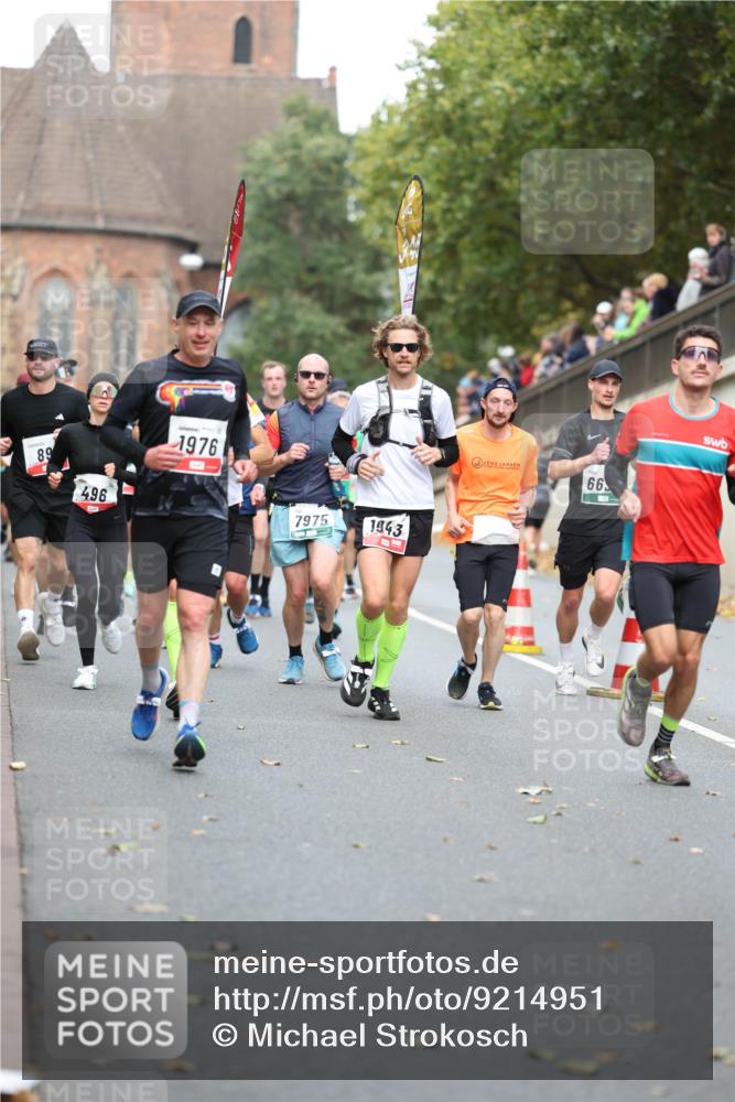 05.10.2025 - 20. swb-Marathon Bremen Michael Strokosch http://msf.ph/oto/9214951 05.10.2025 12:40:42 Laufen 89, 496, 1976, 7975, 1943, 66 meine-sportfotos.de