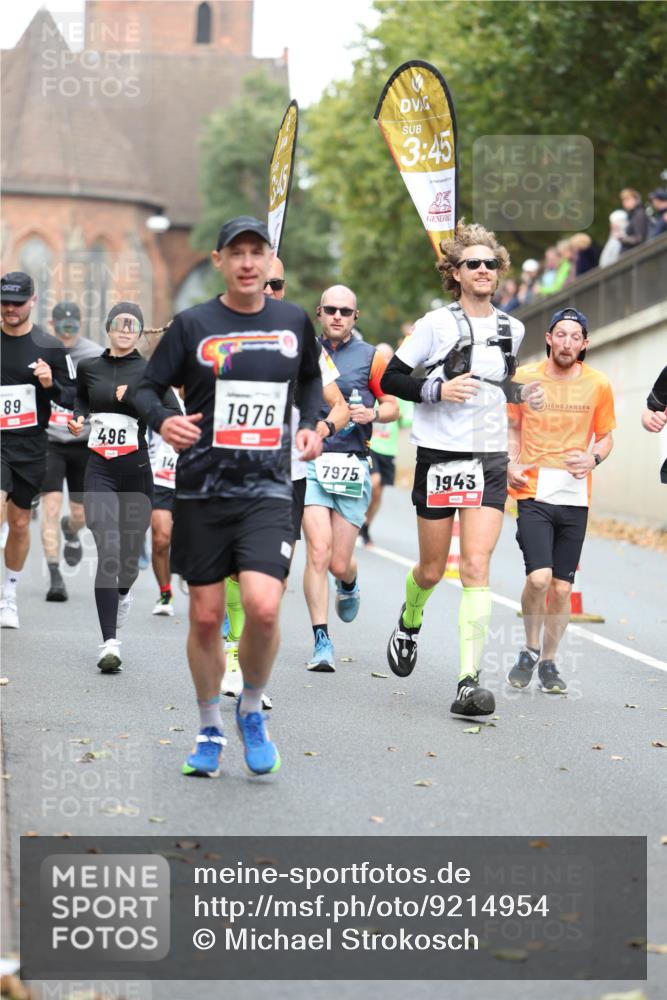 05.10.2025 - 20. swb-Marathon Bremen Michael Strokosch http://msf.ph/oto/9214954 05.10.2025 12:40:43 Laufen 8, 89, 19, 496, 14, 3, 45, 1976, 7975, 1943 meine-sportfotos.de