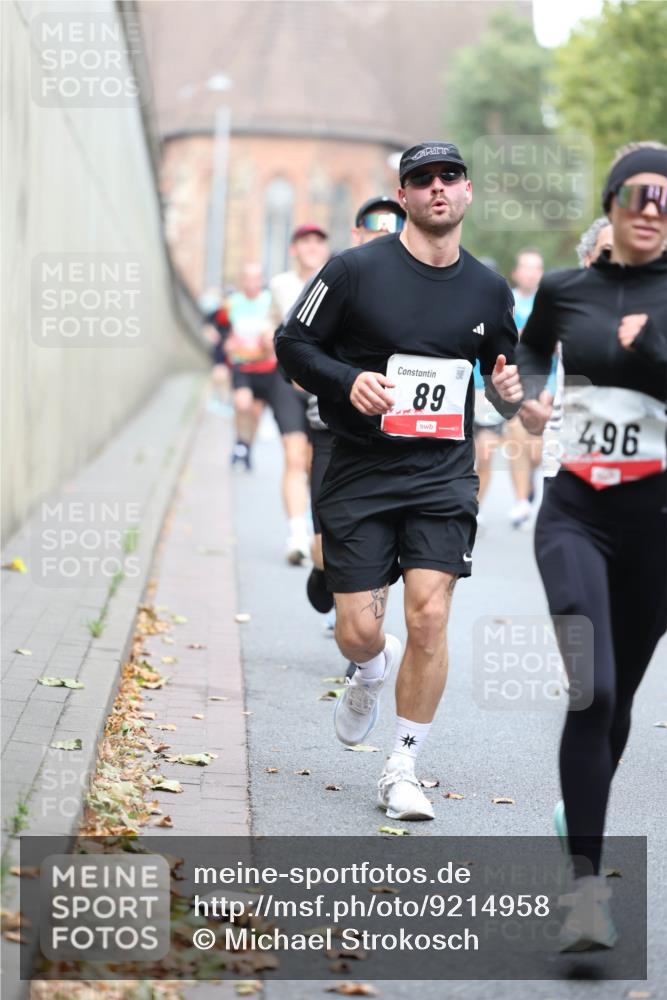 05.10.2025 - 20. swb-Marathon Bremen Michael Strokosch http://msf.ph/oto/9214958 05.10.2025 12:40:46 Laufen 89, 496 meine-sportfotos.de