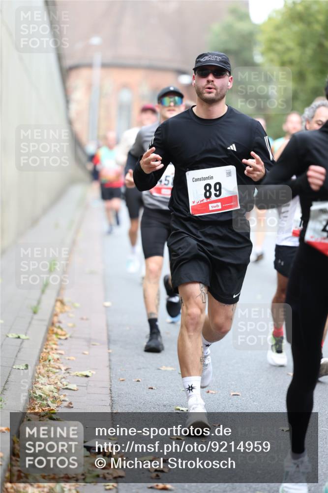 05.10.2025 - 20. swb-Marathon Bremen Michael Strokosch http://msf.ph/oto/9214959 05.10.2025 12:40:46 Laufen 5, 89 meine-sportfotos.de