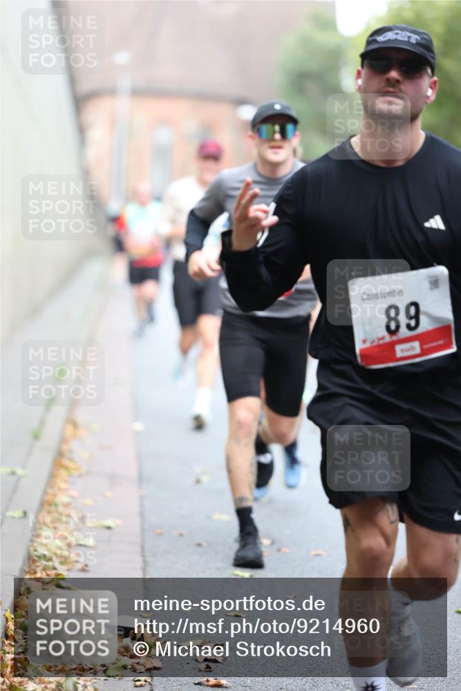 05.10.2025 - 20. swb-Marathon Bremen Michael Strokosch http://msf.ph/oto/9214960 05.10.2025 12:40:47 Laufen 89 meine-sportfotos.de