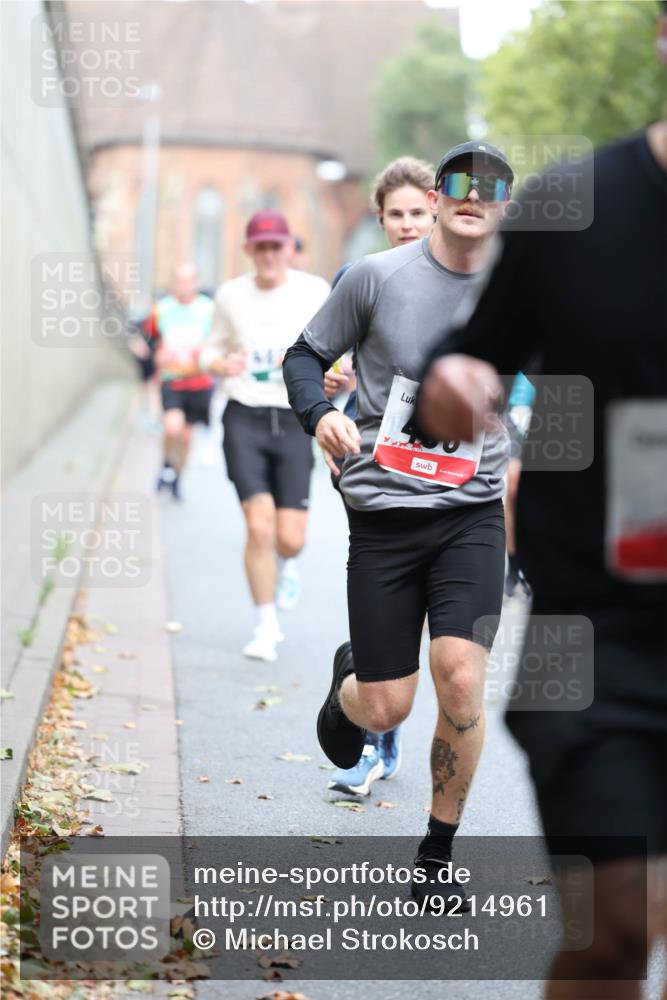 05.10.2025 - 20. swb-Marathon Bremen Michael Strokosch http://msf.ph/oto/9214961 05.10.2025 12:40:47 Laufen  meine-sportfotos.de