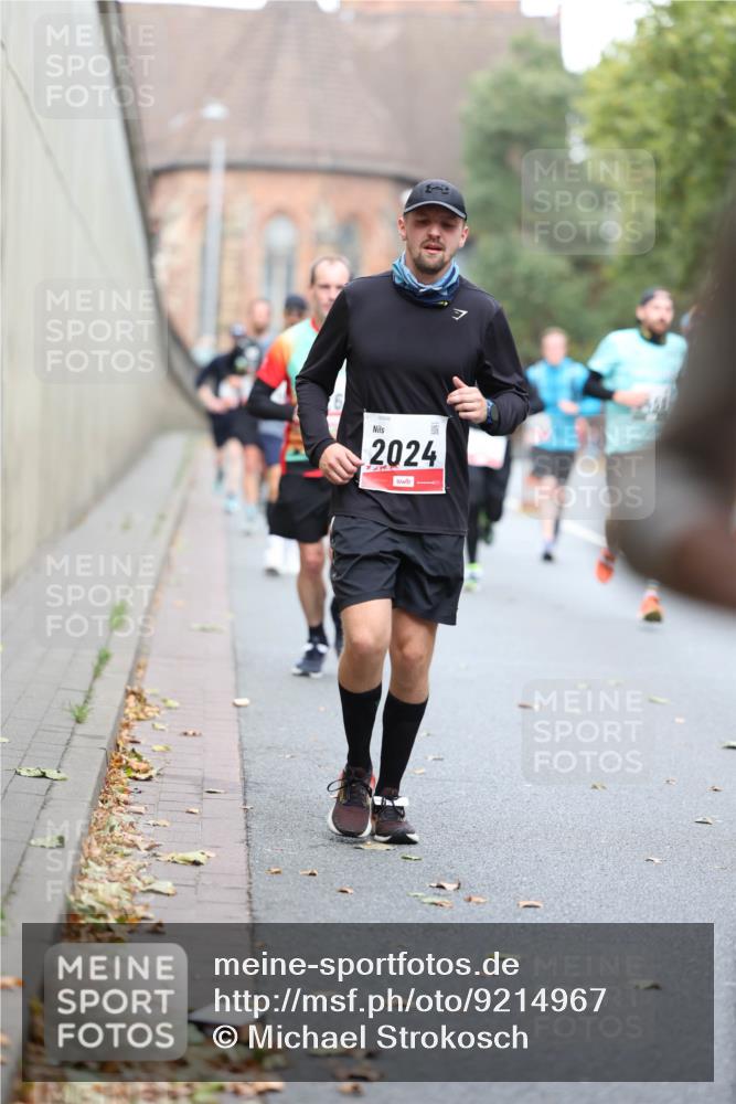 05.10.2025 - 20. swb-Marathon Bremen Michael Strokosch http://msf.ph/oto/9214967 05.10.2025 12:40:51 Laufen 2024 meine-sportfotos.de