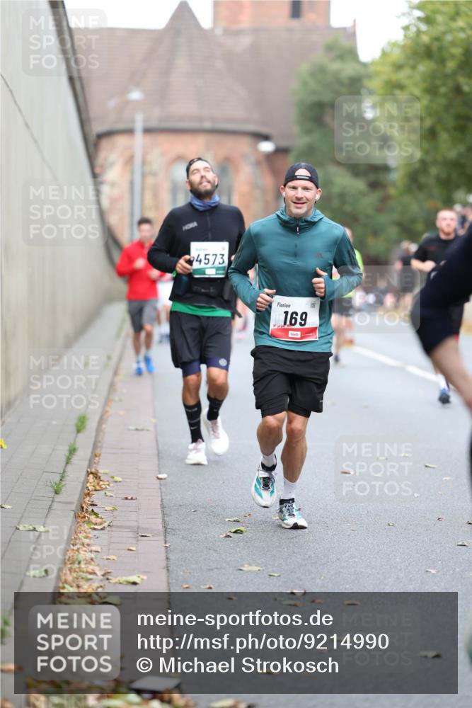 05.10.2025 - 20. swb-Marathon Bremen Michael Strokosch http://msf.ph/oto/9214990 05.10.2025 12:41:02 Laufen 4573, 169 meine-sportfotos.de