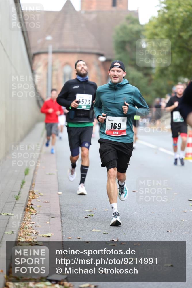 05.10.2025 - 20. swb-Marathon Bremen Michael Strokosch http://msf.ph/oto/9214991 05.10.2025 12:41:03 Laufen 573, 169 meine-sportfotos.de