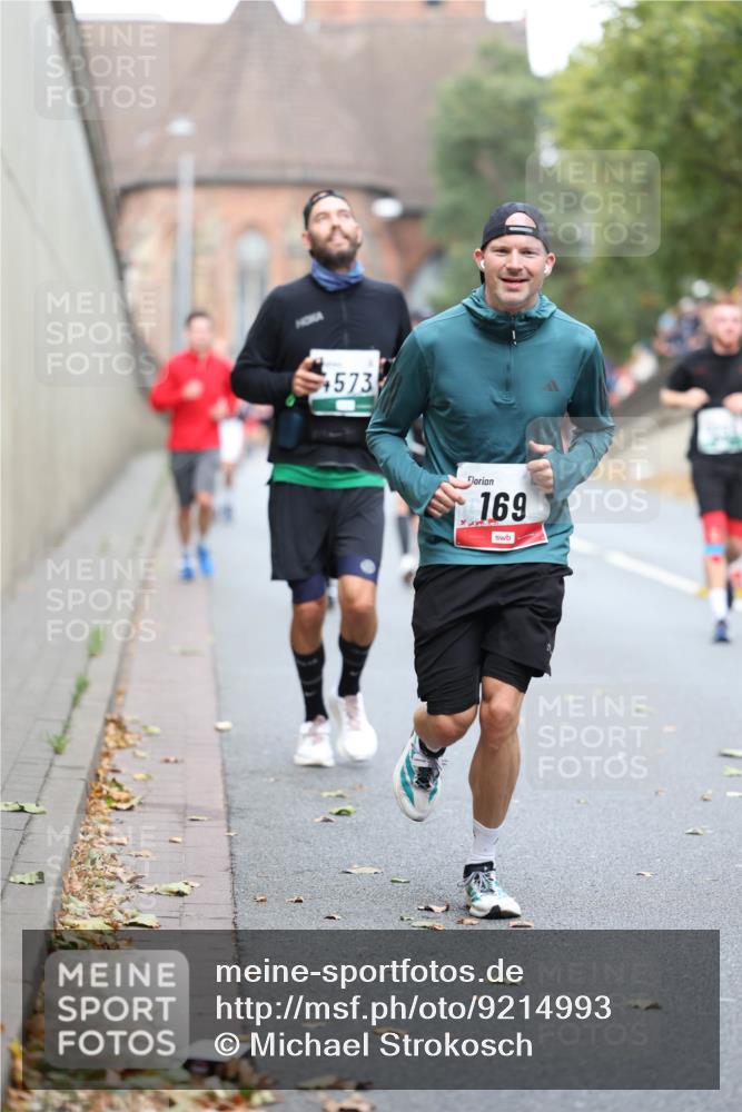 05.10.2025 - 20. swb-Marathon Bremen Michael Strokosch http://msf.ph/oto/9214993 05.10.2025 12:41:03 Laufen 4573, 169 meine-sportfotos.de