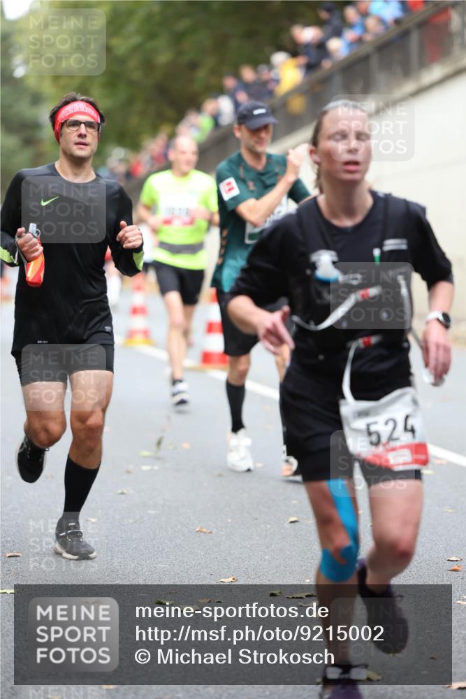 05.10.2025 - 20. swb-Marathon Bremen Michael Strokosch http://msf.ph/oto/9215002 05.10.2025 12:41:07 Laufen 524 meine-sportfotos.de