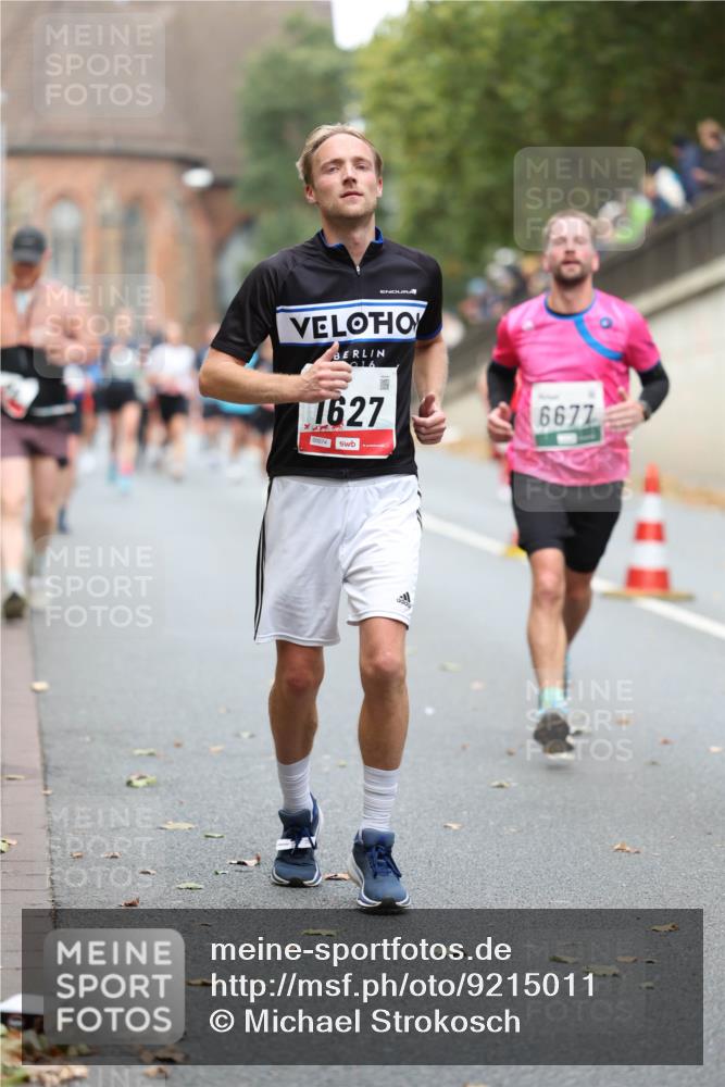 05.10.2025 - 20. swb-Marathon Bremen Michael Strokosch http://msf.ph/oto/9215011 05.10.2025 12:41:15 Laufen 16, 1627, 00074, 6677 meine-sportfotos.de