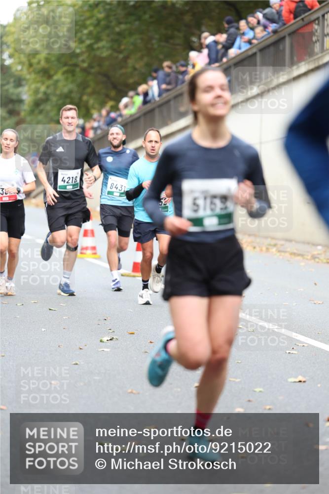 05.10.2025 - 20. swb-Marathon Bremen Michael Strokosch http://msf.ph/oto/9215022 05.10.2025 12:41:23 Laufen 362, 21, 42, 18, 8431, 5163 meine-sportfotos.de