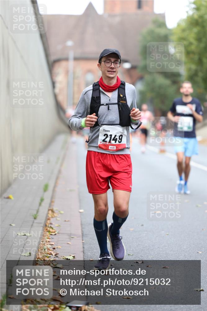 05.10.2025 - 20. swb-Marathon Bremen Michael Strokosch http://msf.ph/oto/9215032 05.10.2025 12:41:28 Laufen 2149 meine-sportfotos.de