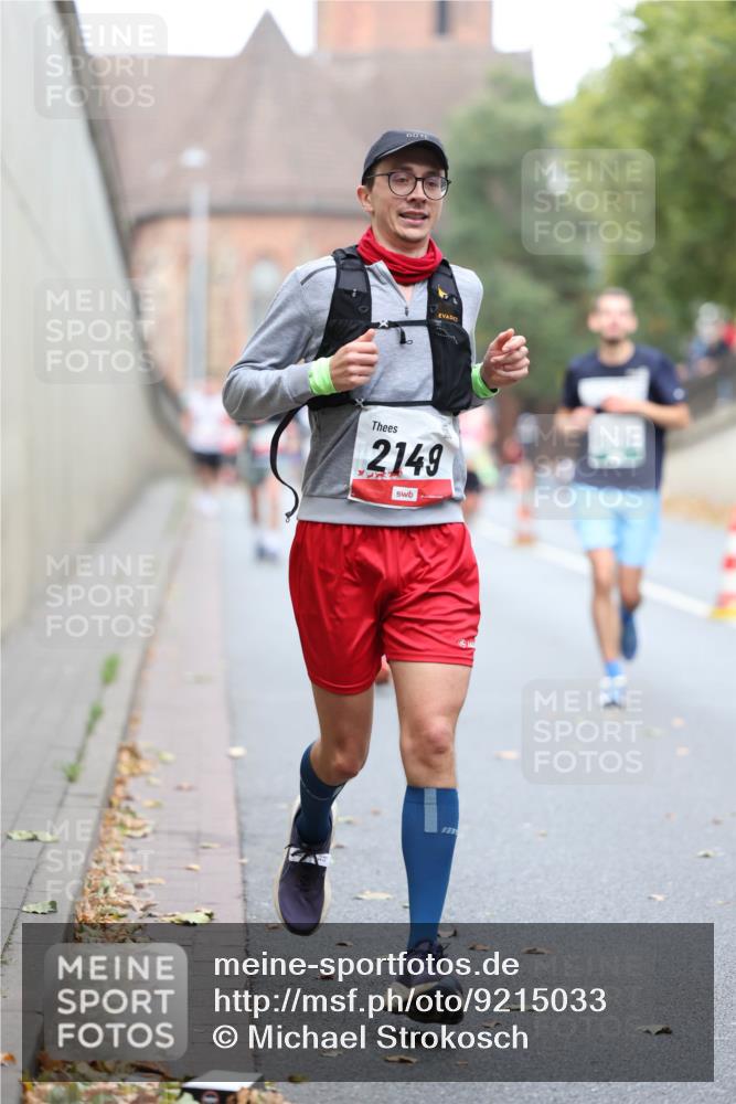 05.10.2025 - 20. swb-Marathon Bremen Michael Strokosch http://msf.ph/oto/9215033 05.10.2025 12:41:28 Laufen 2149 meine-sportfotos.de