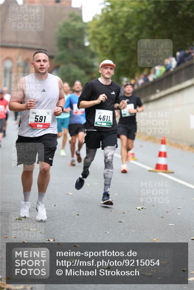 05.10.2025 - 20. swb-Marathon Bremen Michael Strokosch http://msf.ph/oto/9215054 05.10.2025 12:41:43 Laufen 591, 4611 meine-sportfotos.de