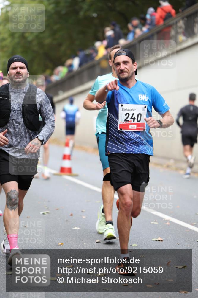 05.10.2025 - 20. swb-Marathon Bremen Michael Strokosch http://msf.ph/oto/9215059 05.10.2025 12:41:47 Laufen 240 meine-sportfotos.de