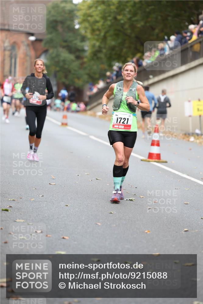 05.10.2025 - 20. swb-Marathon Bremen Michael Strokosch http://msf.ph/oto/9215088 05.10.2025 12:42:03 Laufen 16, 1721 meine-sportfotos.de