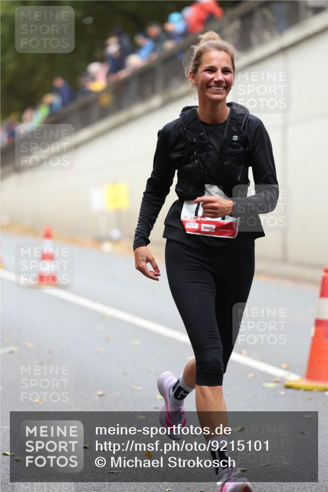 05.10.2025 - 20. swb-Marathon Bremen Michael Strokosch http://msf.ph/oto/9215101 05.10.2025 12:42:06 Laufen 01591 meine-sportfotos.de