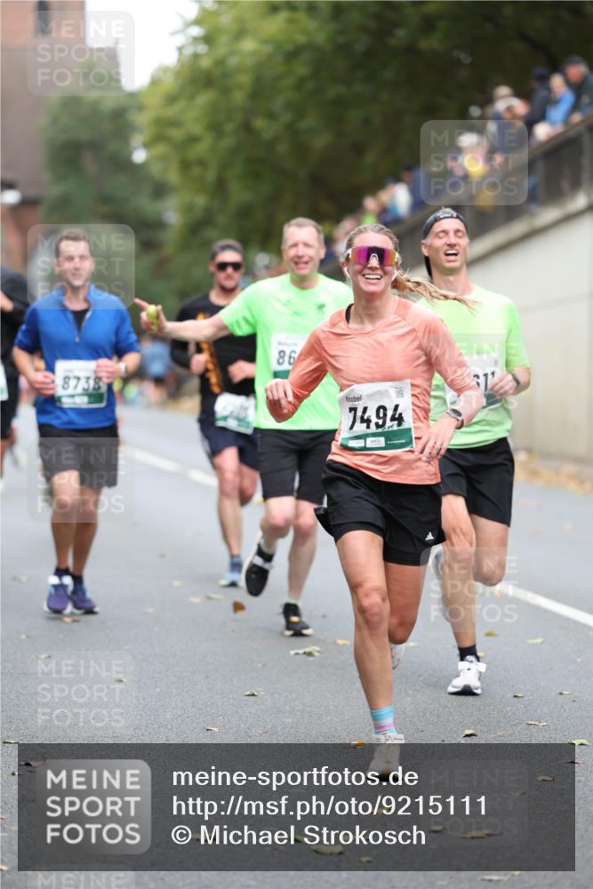 05.10.2025 - 20. swb-Marathon Bremen Michael Strokosch http://msf.ph/oto/9215111 05.10.2025 12:42:14 Laufen 8738, 86, 7494 meine-sportfotos.de