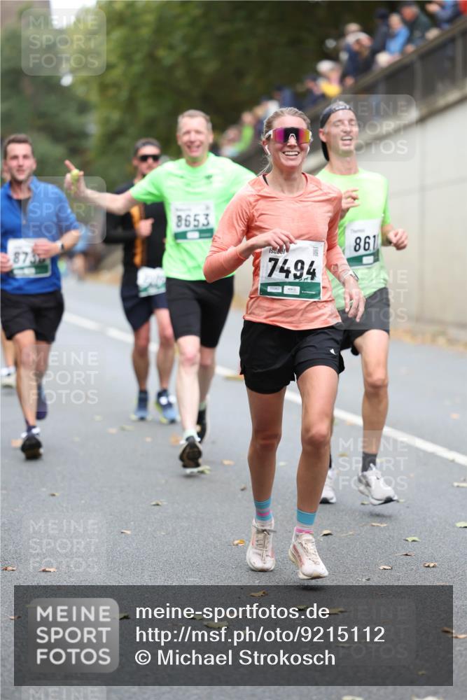 05.10.2025 - 20. swb-Marathon Bremen Michael Strokosch http://msf.ph/oto/9215112 05.10.2025 12:42:14 Laufen 873, 8653, 7494, 861 meine-sportfotos.de