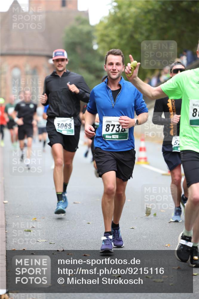 05.10.2025 - 20. swb-Marathon Bremen Michael Strokosch http://msf.ph/oto/9215116 05.10.2025 12:42:15 Laufen 3069, 8736, 52, 8 meine-sportfotos.de