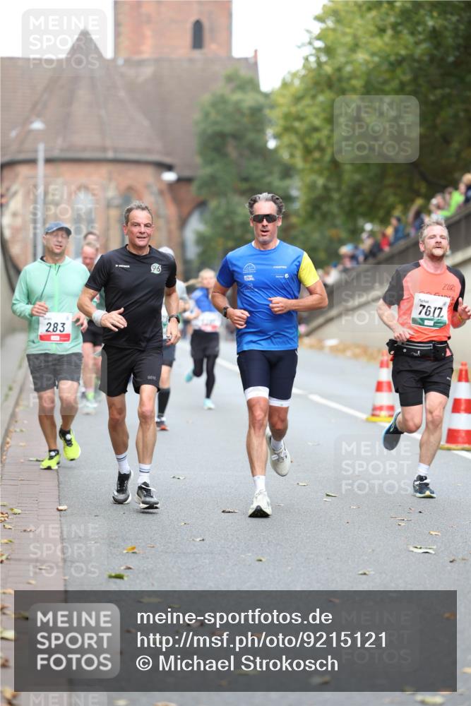 05.10.2025 - 20. swb-Marathon Bremen Michael Strokosch http://msf.ph/oto/9215121 05.10.2025 12:42:18 Laufen 283, 96, 76, 17 meine-sportfotos.de