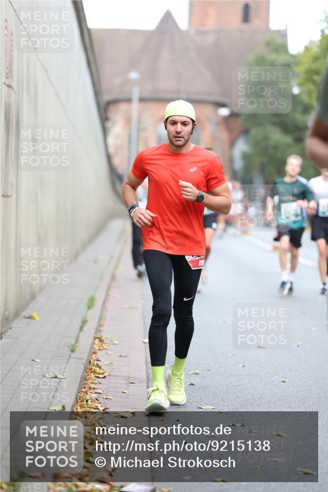 05.10.2025 - 20. swb-Marathon Bremen Michael Strokosch http://msf.ph/oto/9215138 05.10.2025 12:42:27 Laufen  meine-sportfotos.de