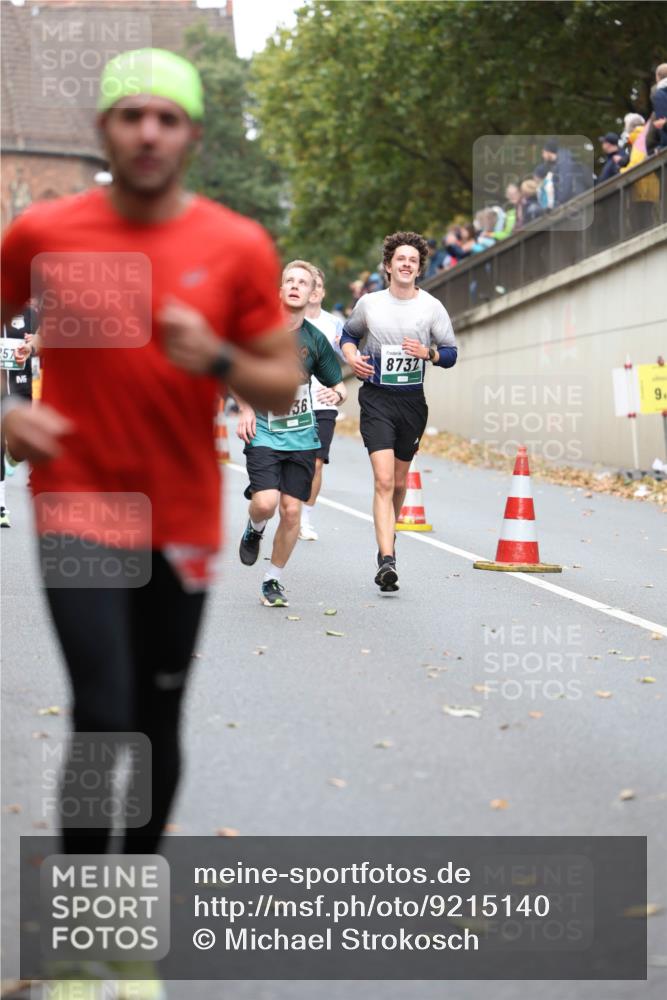 05.10.2025 - 20. swb-Marathon Bremen Michael Strokosch http://msf.ph/oto/9215140 05.10.2025 12:42:28 Laufen 257, 36, 8737, 9 meine-sportfotos.de