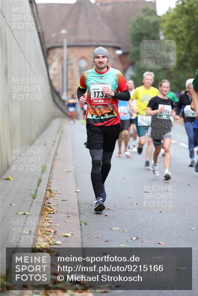 05.10.2025 - 20. swb-Marathon Bremen Michael Strokosch http://msf.ph/oto/9215166 05.10.2025 12:42:43 Laufen 20, 1732, 00553, 184 meine-sportfotos.de