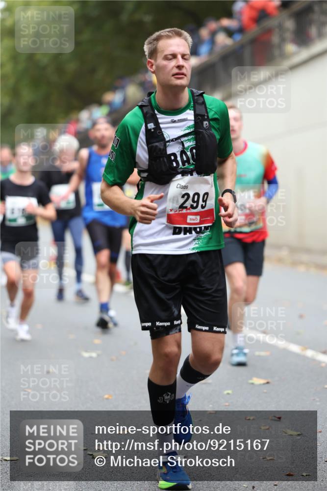 05.10.2025 - 20. swb-Marathon Bremen Michael Strokosch http://msf.ph/oto/9215167 05.10.2025 12:42:44 Laufen 2, 99 meine-sportfotos.de