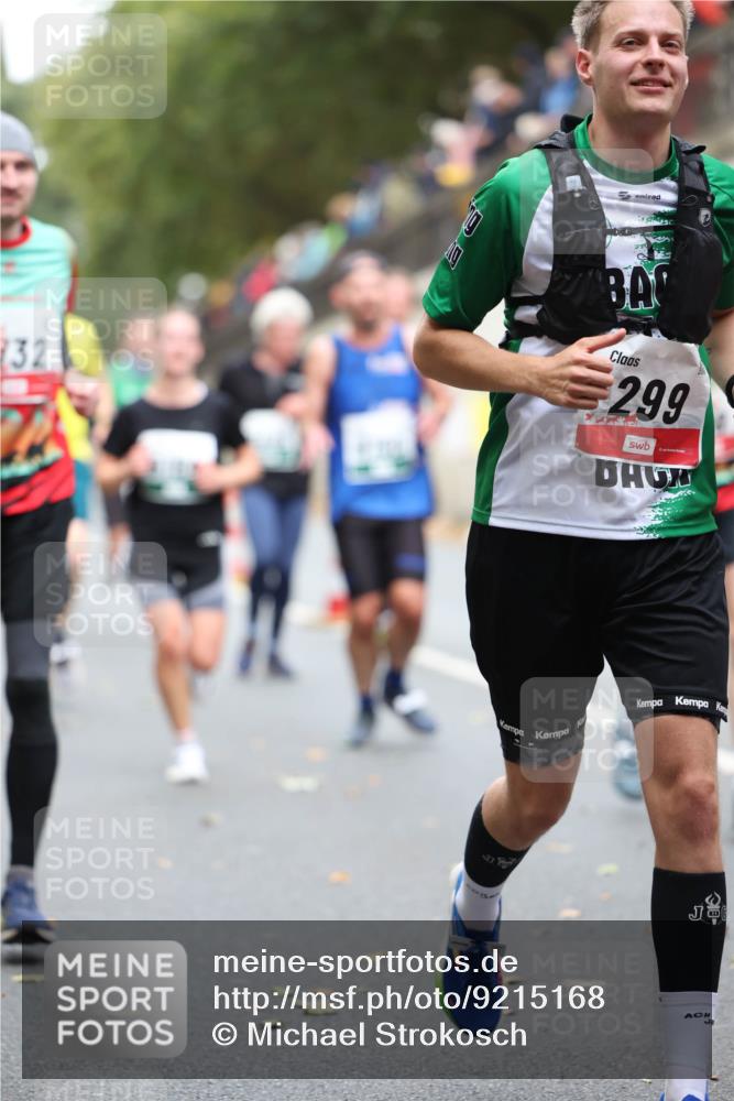 05.10.2025 - 20. swb-Marathon Bremen Michael Strokosch http://msf.ph/oto/9215168 05.10.2025 12:42:44 Laufen 32, 299, 10 meine-sportfotos.de