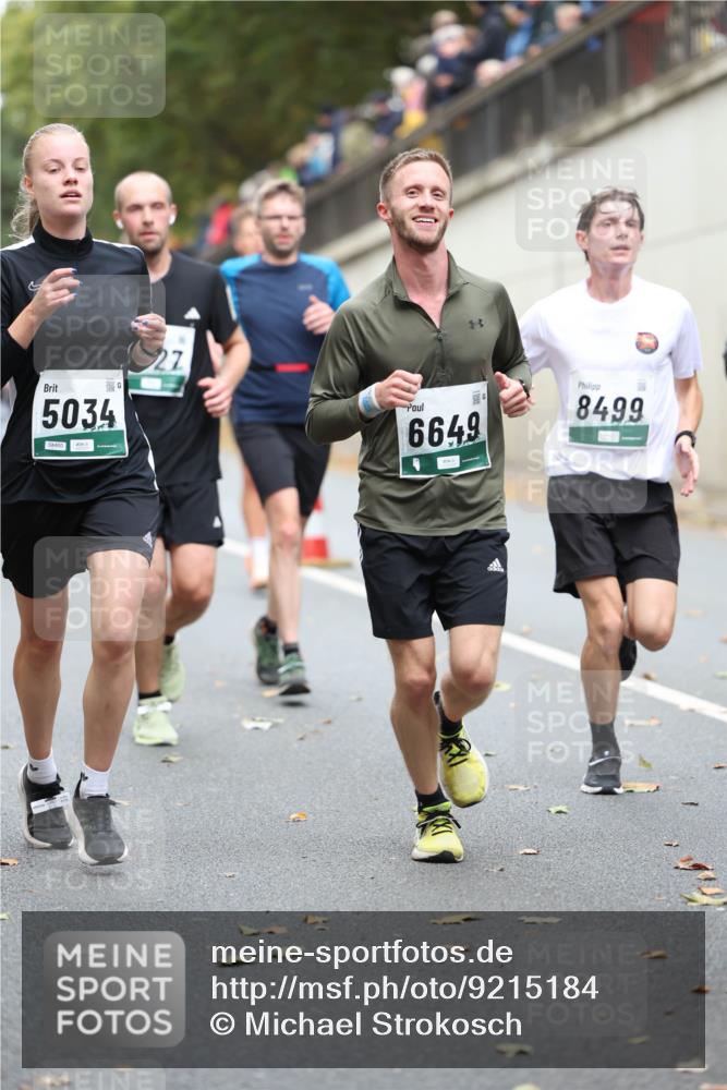 05.10.2025 - 20. swb-Marathon Bremen Michael Strokosch http://msf.ph/oto/9215184 05.10.2025 12:42:54 Laufen 5034, 27, 6649, 8499 meine-sportfotos.de