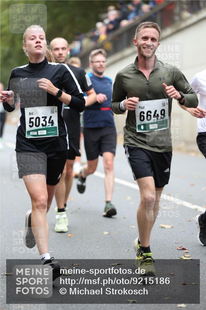 05.10.2025 - 20. swb-Marathon Bremen Michael Strokosch http://msf.ph/oto/9215186 05.10.2025 12:42:55 Laufen 5034, 6649, 04460 meine-sportfotos.de