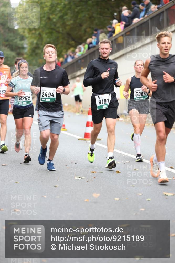 05.10.2025 - 20. swb-Marathon Bremen Michael Strokosch http://msf.ph/oto/9215189 05.10.2025 12:42:57 Laufen 382, 8252, 2494, 5869, 9107 meine-sportfotos.de