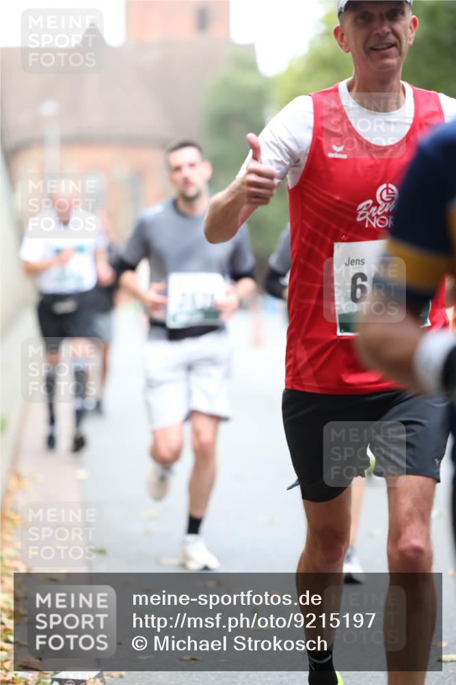05.10.2025 - 20. swb-Marathon Bremen Michael Strokosch http://msf.ph/oto/9215197 05.10.2025 12:43:00 Laufen 6 meine-sportfotos.de