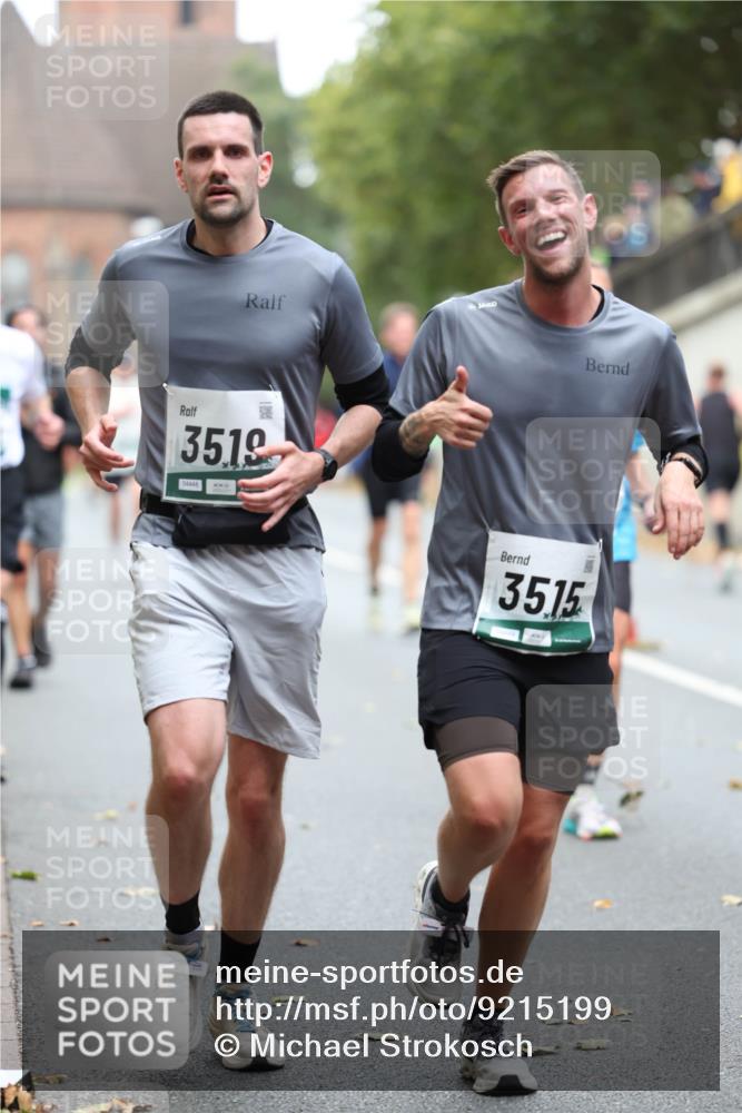05.10.2025 - 20. swb-Marathon Bremen Michael Strokosch http://msf.ph/oto/9215199 05.10.2025 12:43:01 Laufen 35, 19, 04448, 3515 meine-sportfotos.de