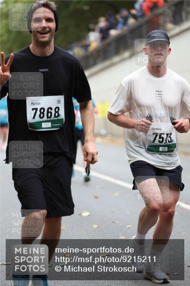 05.10.2025 - 20. swb-Marathon Bremen Michael Strokosch http://msf.ph/oto/9215211 05.10.2025 12:43:08 Laufen 247, 7868, 7513 meine-sportfotos.de