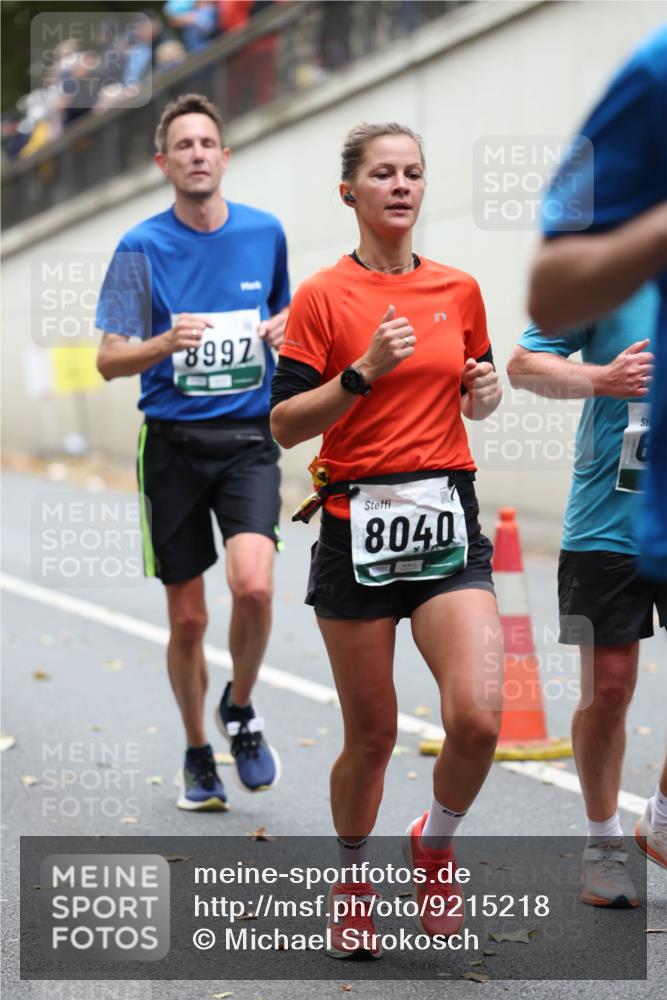 05.10.2025 - 20. swb-Marathon Bremen Michael Strokosch http://msf.ph/oto/9215218 05.10.2025 12:43:14 Laufen 8992, 8040, 6 meine-sportfotos.de